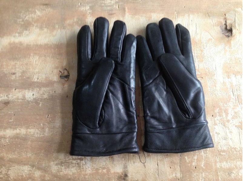 Driving Gloves - alternate view 3
