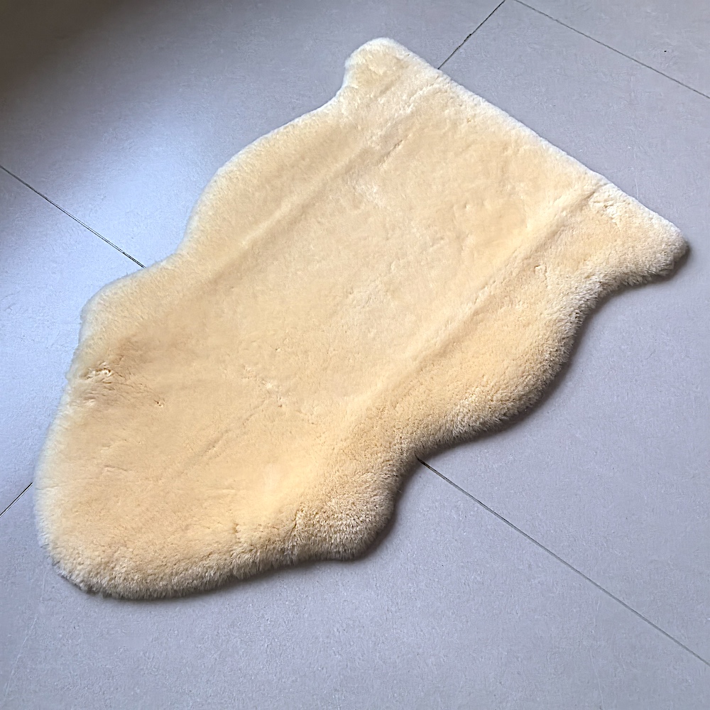 Commercial Medical Sheepskin Mattress Cover - Sheepskin - alternate view